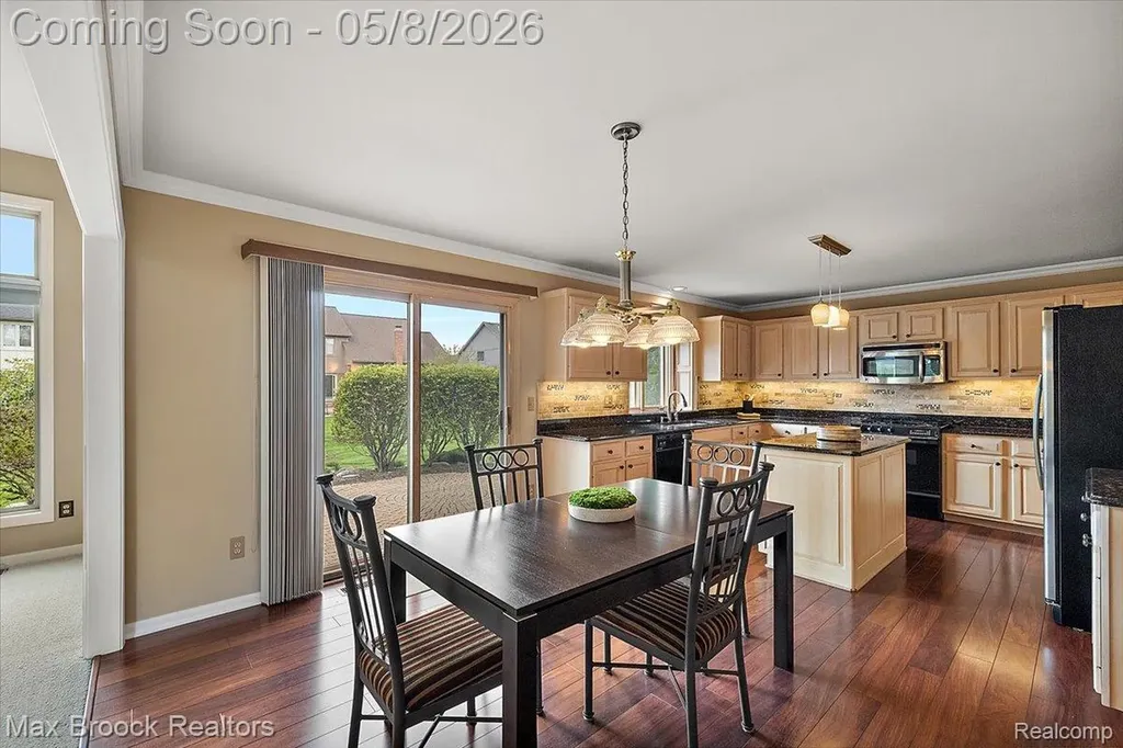 46597 Covington Drive Macomb Township MI 48044