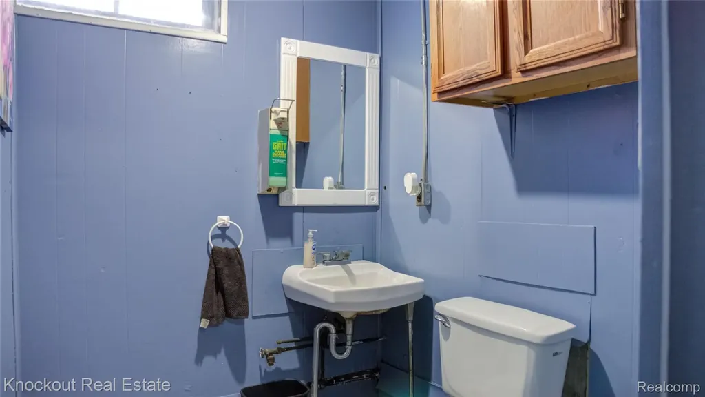 9739 Saginaw Street Reese Village MI 48757