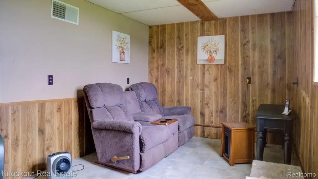 9739 Saginaw Street Reese Village MI 48757