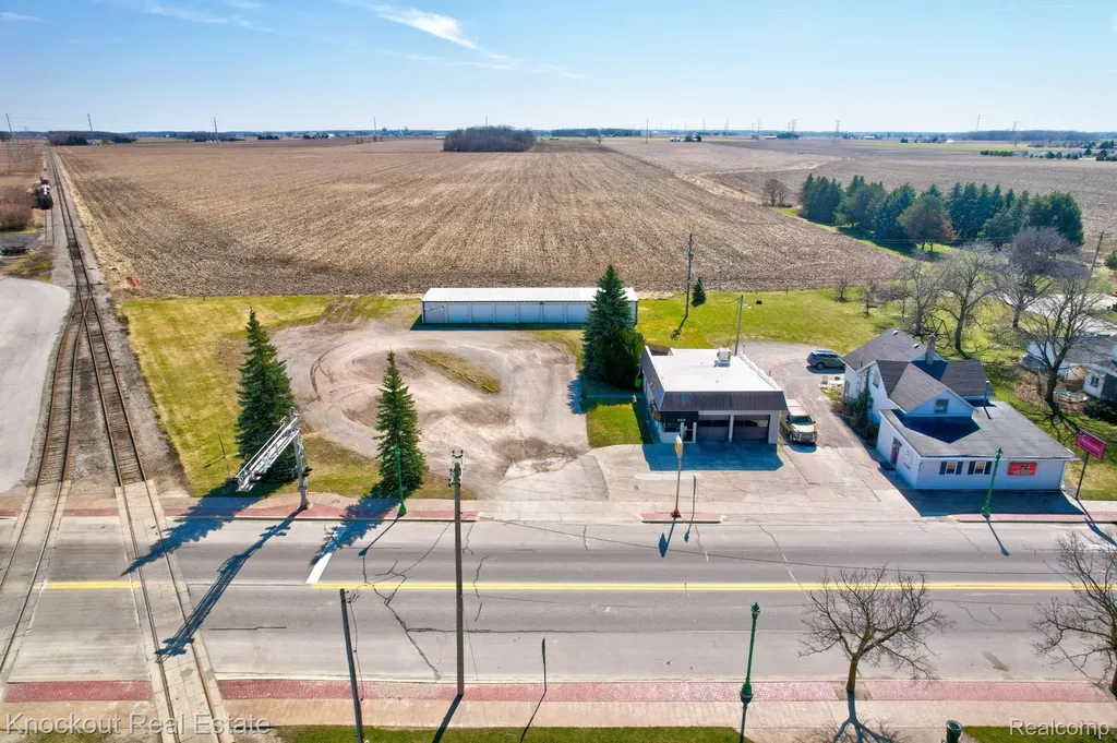 9739 Saginaw Street Reese Village MI 48757