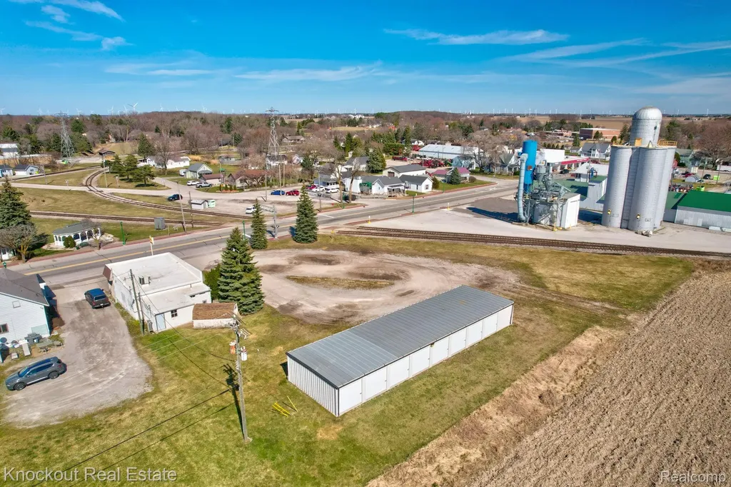 9739 Saginaw Street Reese Village MI 48757
