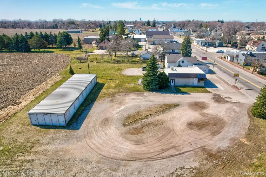 9739 Saginaw Street Reese Village MI 48757
