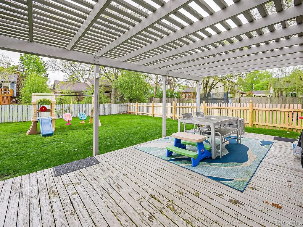 41528 Greenwood Court Canton Charter Township MI 48187