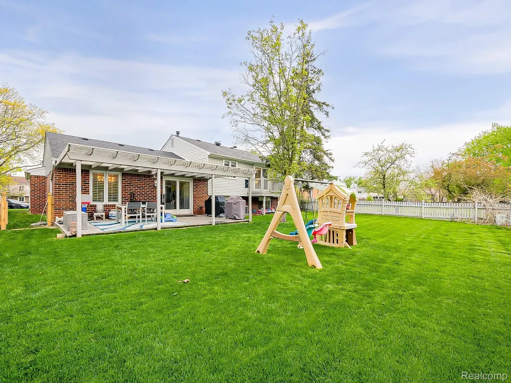41528 Greenwood Court Canton Charter Township MI 48187