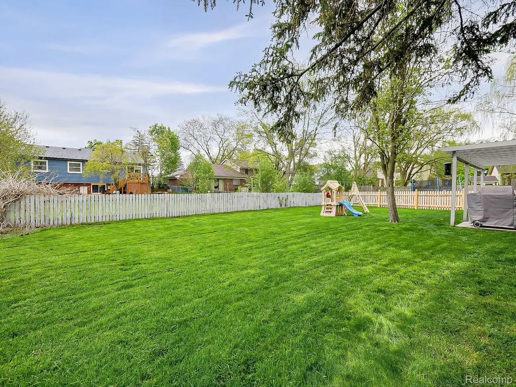 41528 Greenwood Court Canton Charter Township MI 48187