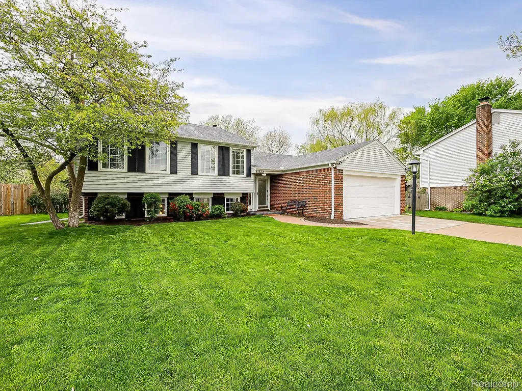 41528 Greenwood Court Canton Charter Township MI 48187