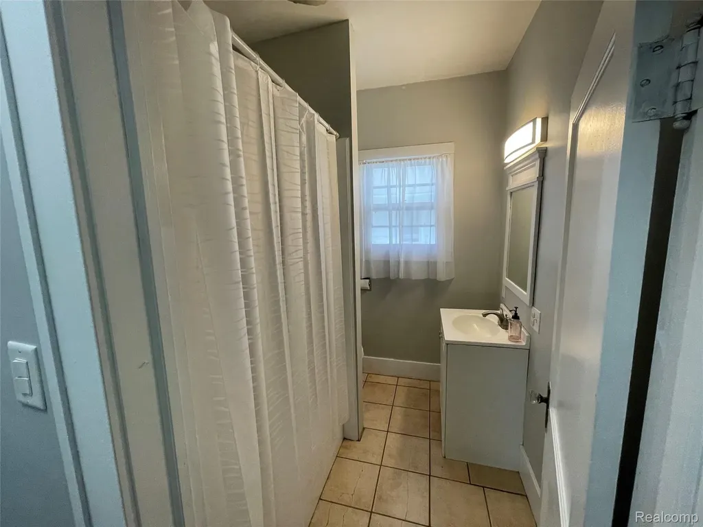218 16th Street Port Huron City MI 48060