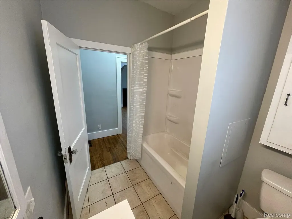 218 16th Street Port Huron City MI 48060