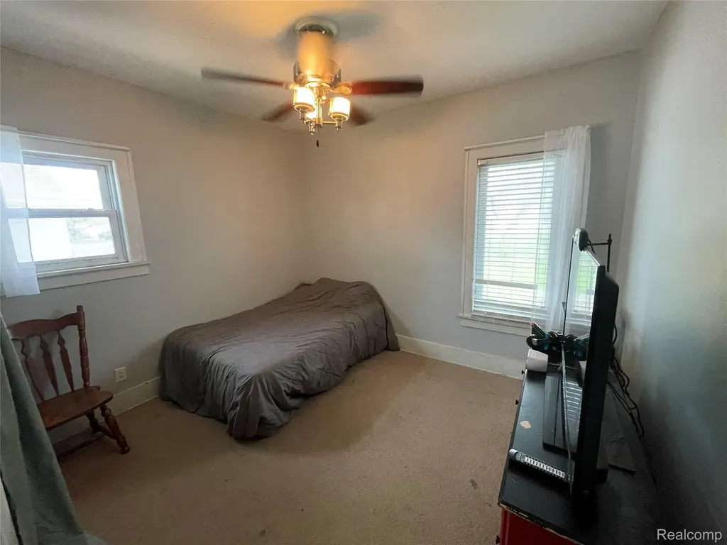 218 16th Street Port Huron City MI 48060