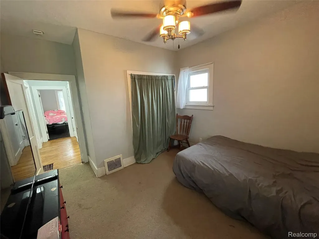 218 16th Street Port Huron City MI 48060