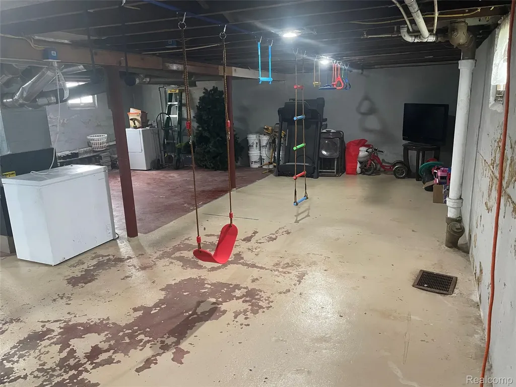 218 16th Street Port Huron City MI 48060