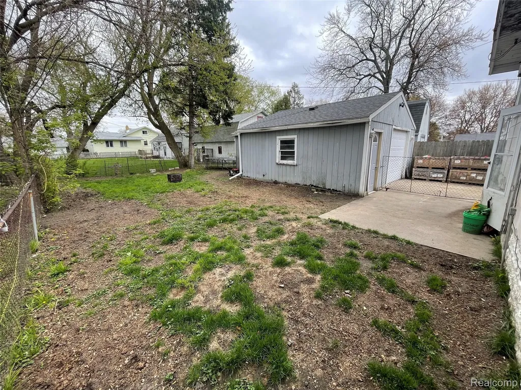 218 16th Street Port Huron City MI 48060