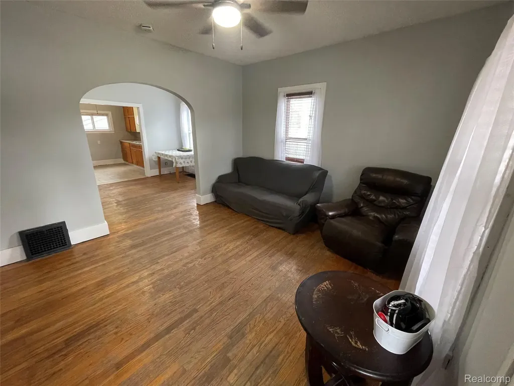 218 16th Street Port Huron City MI 48060