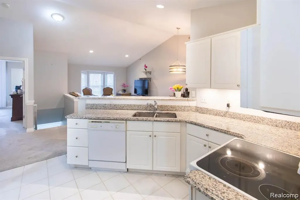 1560 W Lakeview Lane Canton Charter Township MI 48187