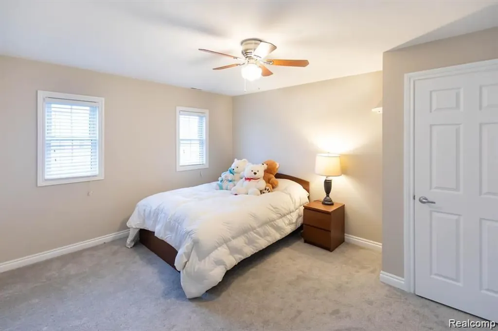 1560 W Lakeview Lane Canton Charter Township MI 48187