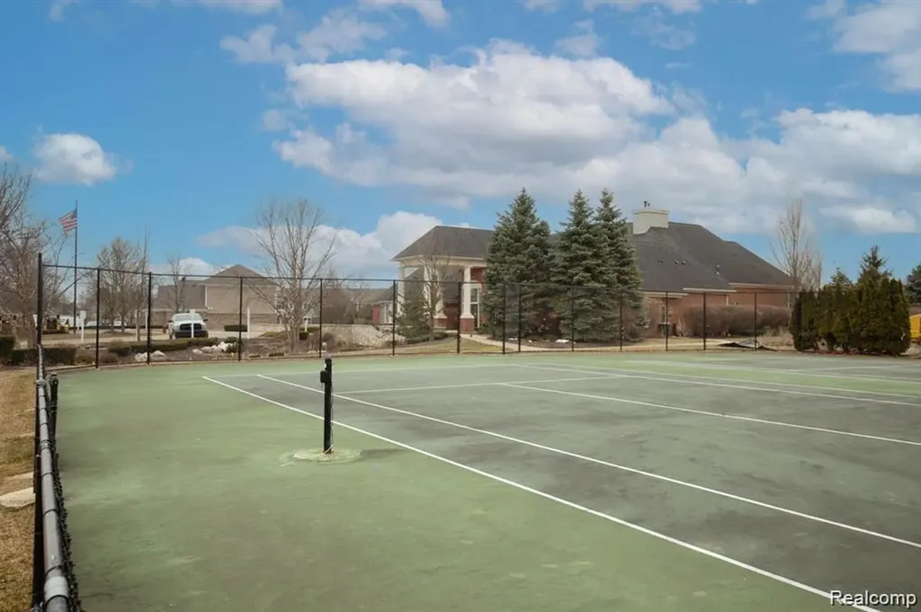 1560 W Lakeview Lane Canton Charter Township MI 48187