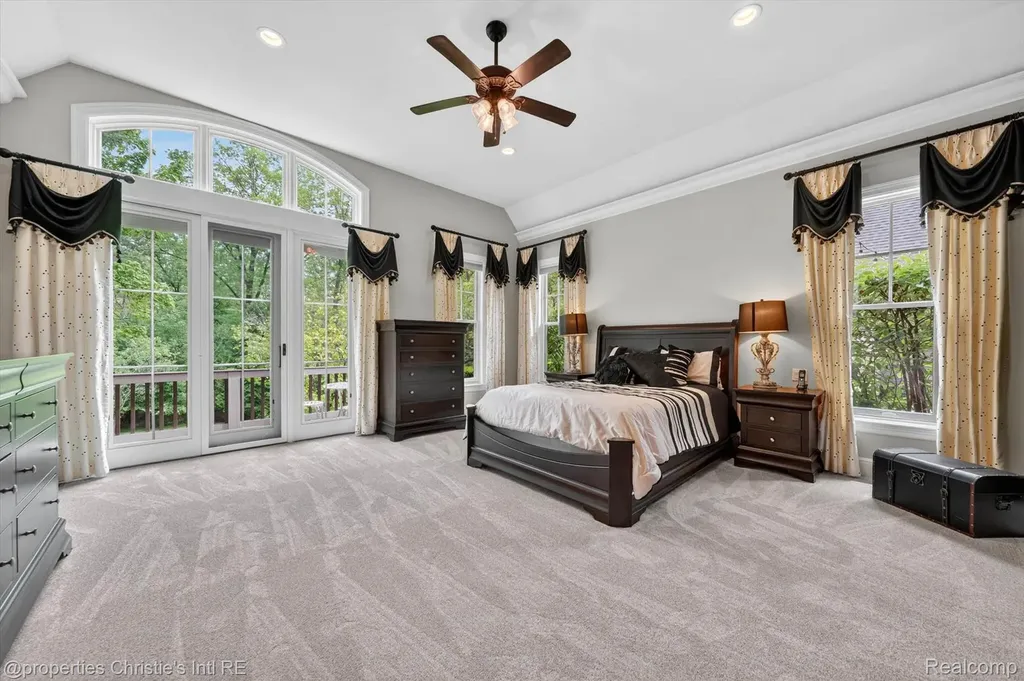 1330 Oxford Road Bloomfield Charter Township MI 48304