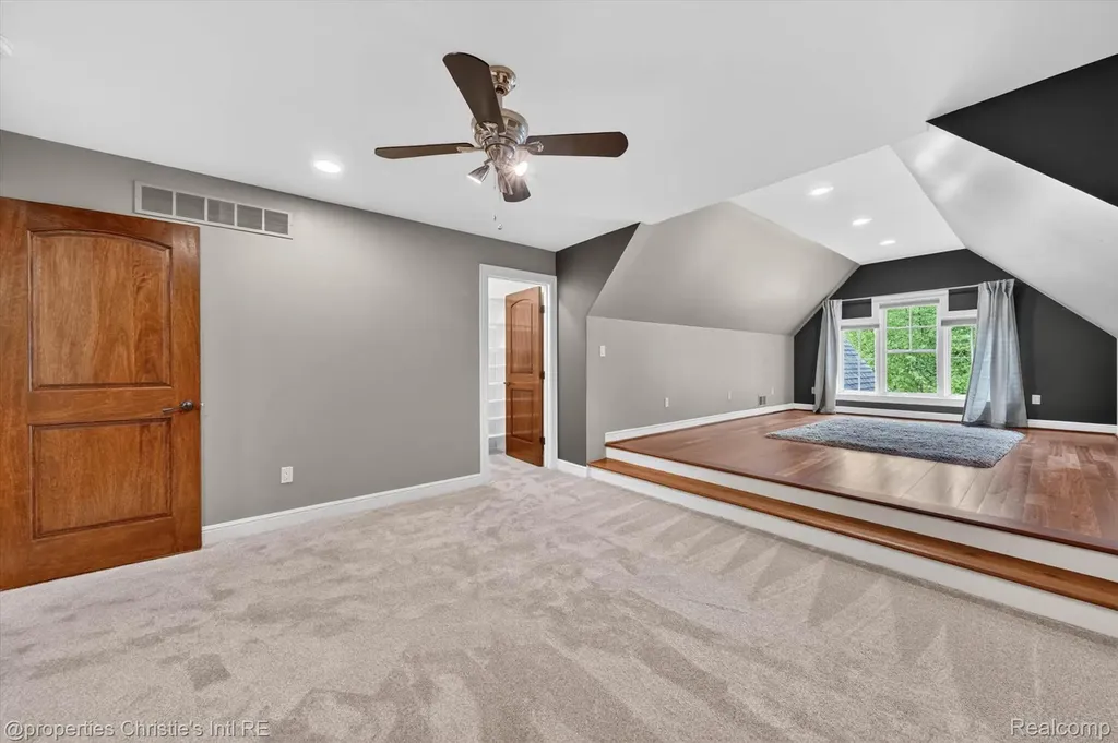 1330 Oxford Road Bloomfield Charter Township MI 48304