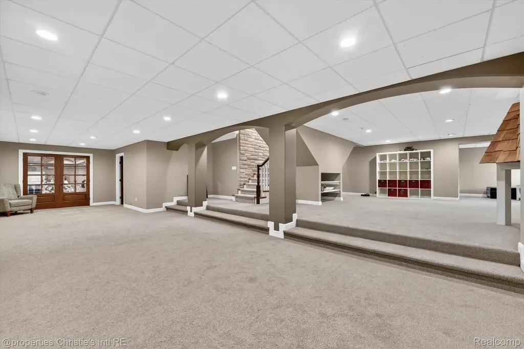 1330 Oxford Road Bloomfield Charter Township MI 48304