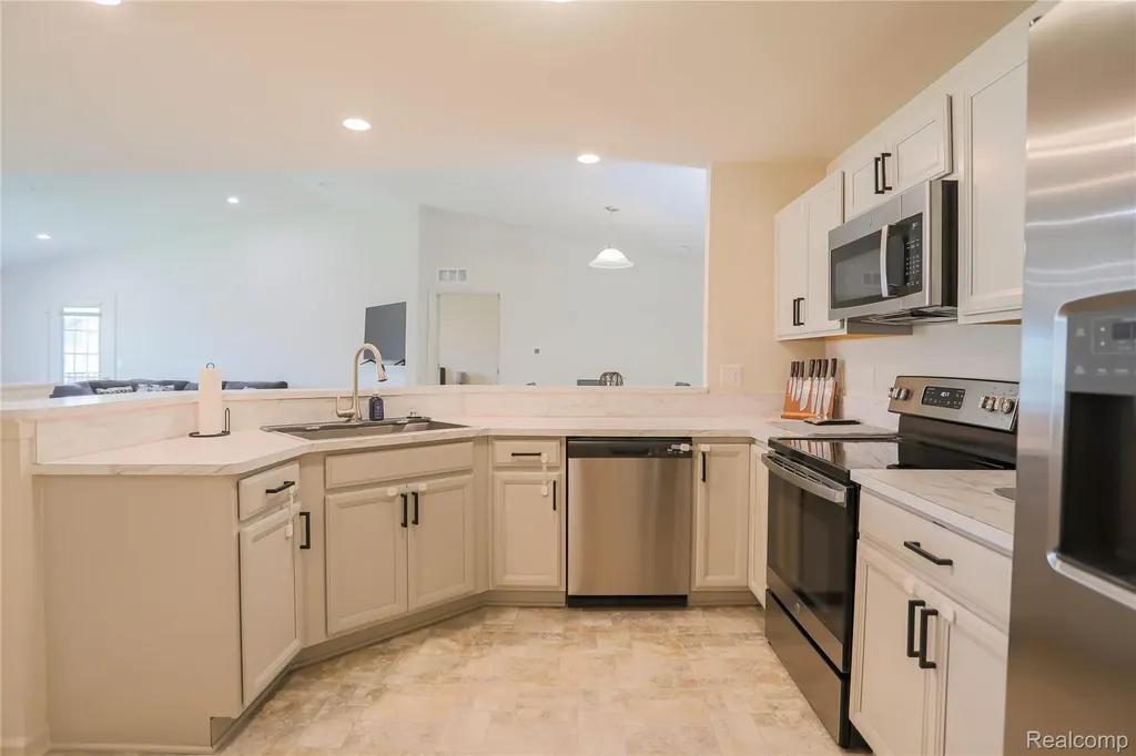 21984 Andover Drive Macomb Township MI 48042