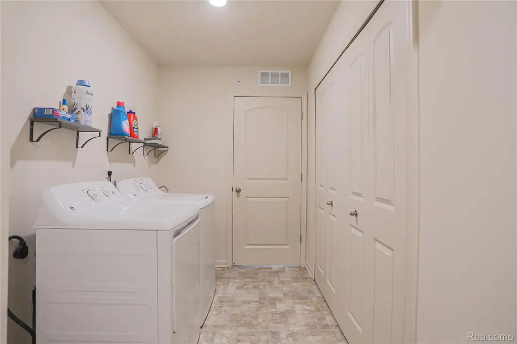 21984 Andover Drive Macomb Township MI 48042