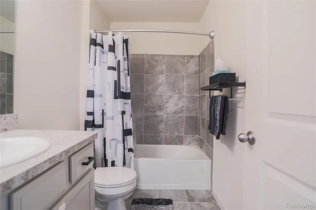 21984 Andover Drive Macomb Township MI 48042