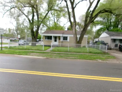 709 Dorset Avenue Ypsilanti Charter Township MI 48198