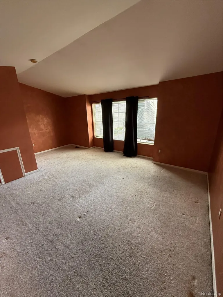17469 Gateway Circle Southfield City MI 48075
