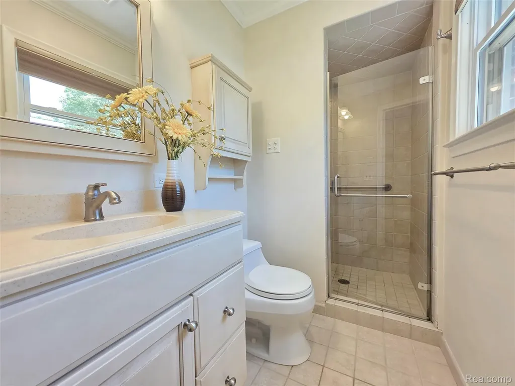 264 Phillips Avenue Clawson City MI 48017