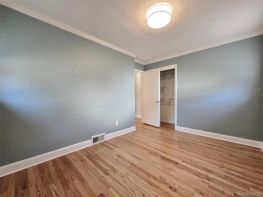 264 Phillips Avenue Clawson City MI 48017