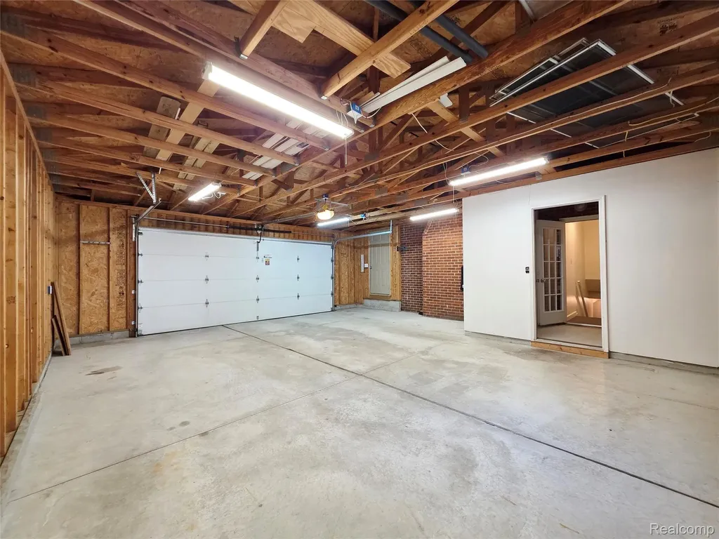 264 Phillips Avenue Clawson City MI 48017