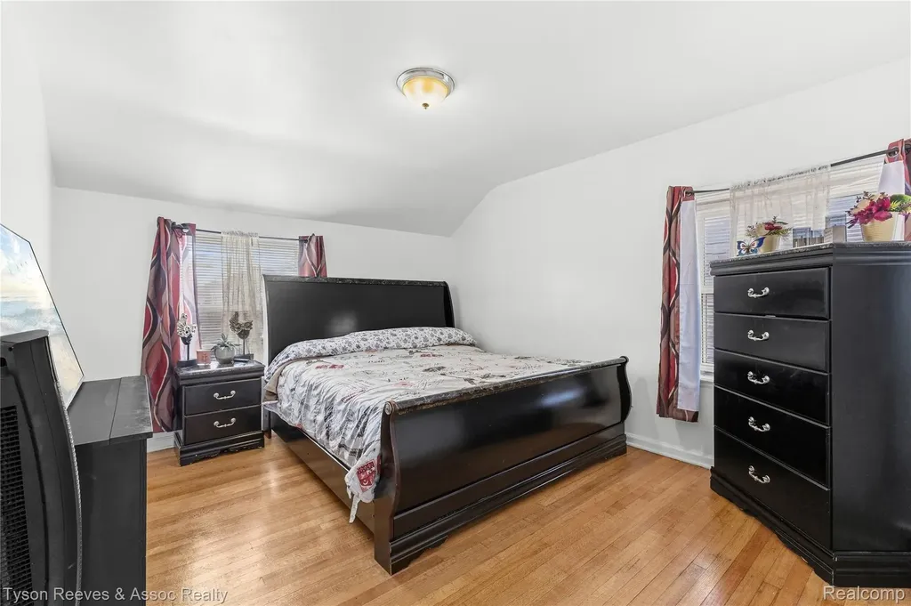 19138 San Juan Drive Detroit City MI 48221