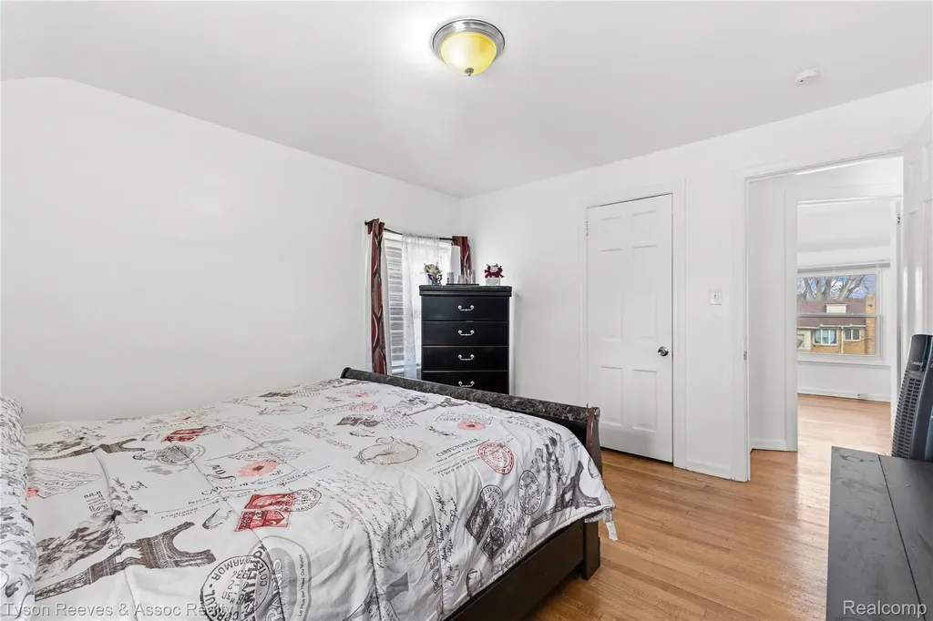 19138 San Juan Drive Detroit City MI 48221