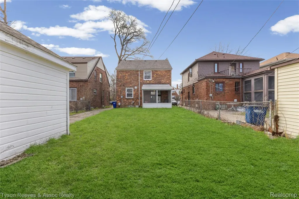 19138 San Juan Drive Detroit City MI 48221