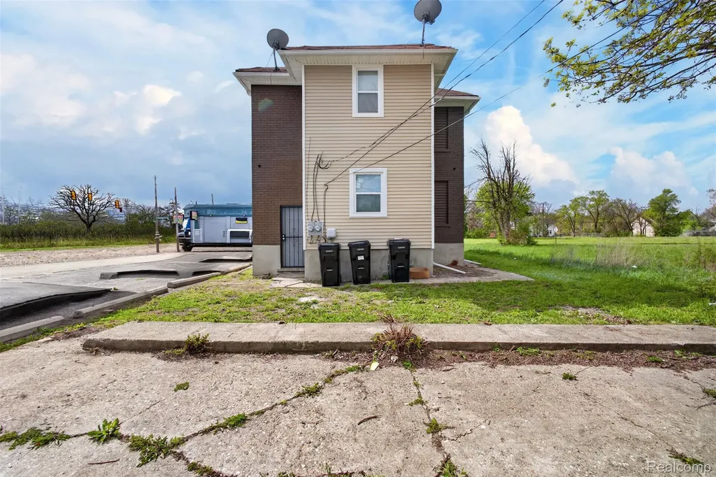 20 W Nevada Street Detroit City MI 48203