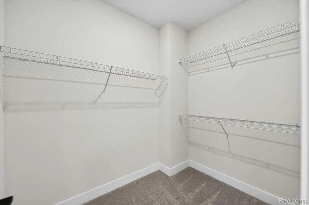 1436 Turner Drive Commerce Charter Township MI 48390