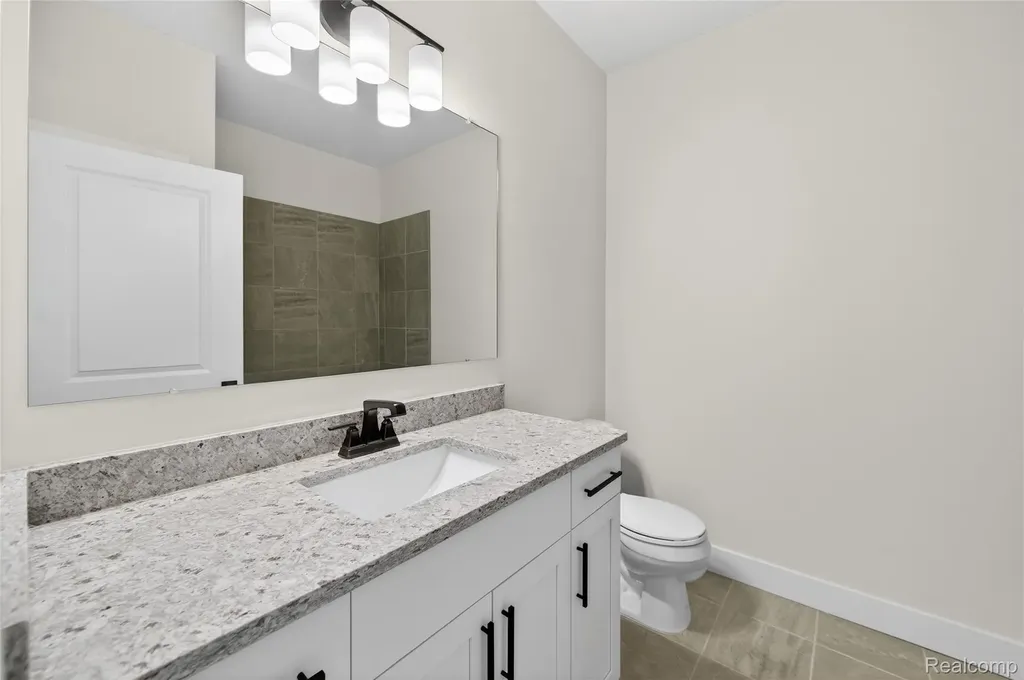 1436 Turner Drive Commerce Charter Township MI 48390