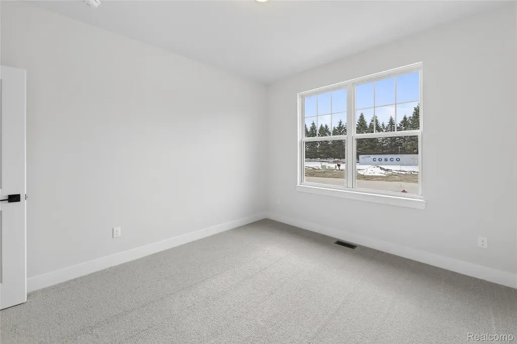 1436 Turner Drive Commerce Charter Township MI 48390