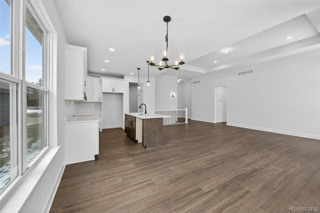 1436 Turner Drive Commerce Charter Township MI 48390