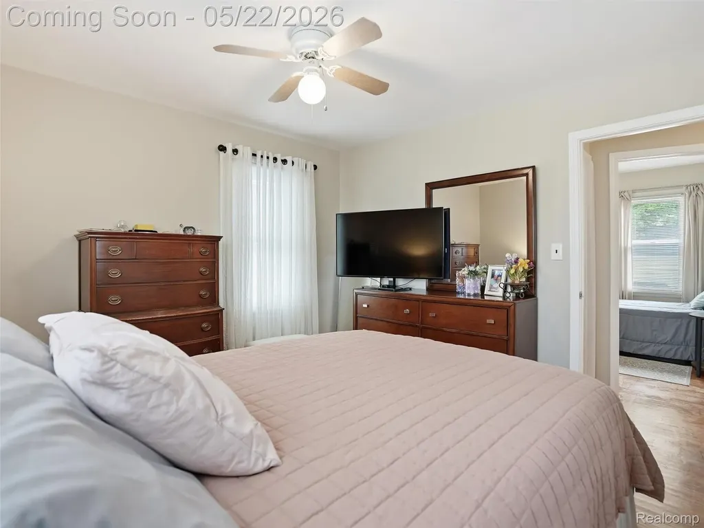 504 E Hudson Avenue Madison Heights City MI 48071