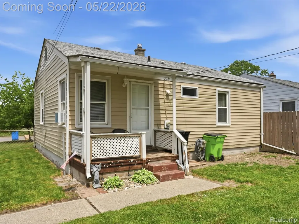 504 E Hudson Avenue Madison Heights City MI 48071