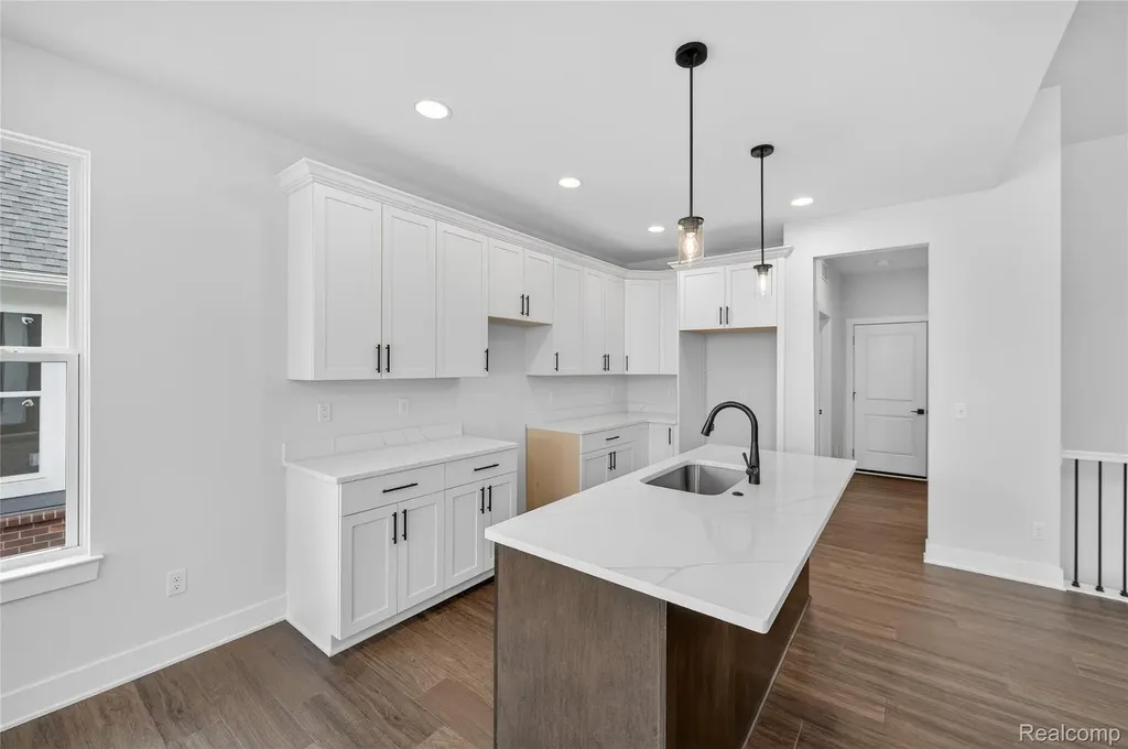1458 Turner Drive Commerce Charter Township MI 48390