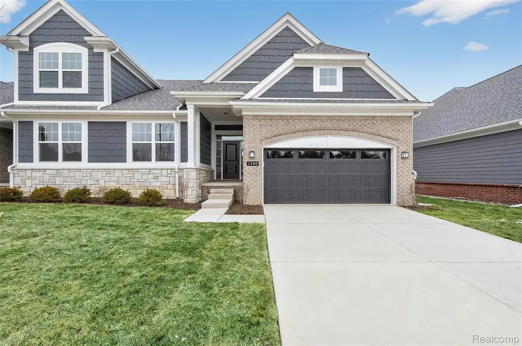 1458 Turner Drive Commerce Charter Township MI 48390