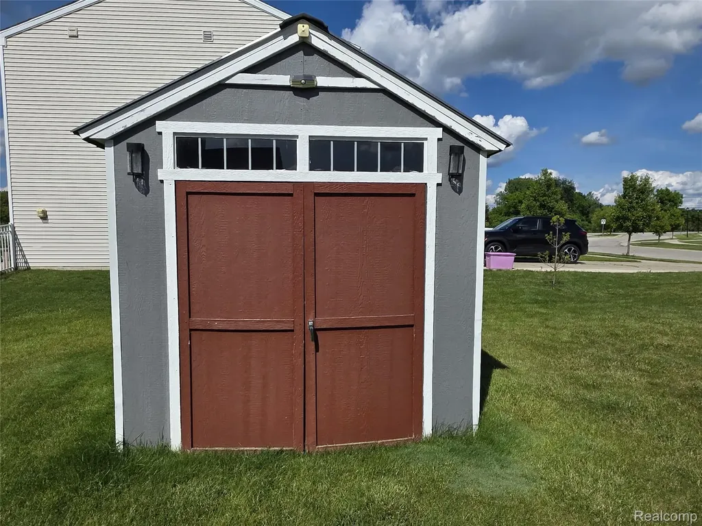 16543 Bedington Drive Fenton Charter Township MI 48451