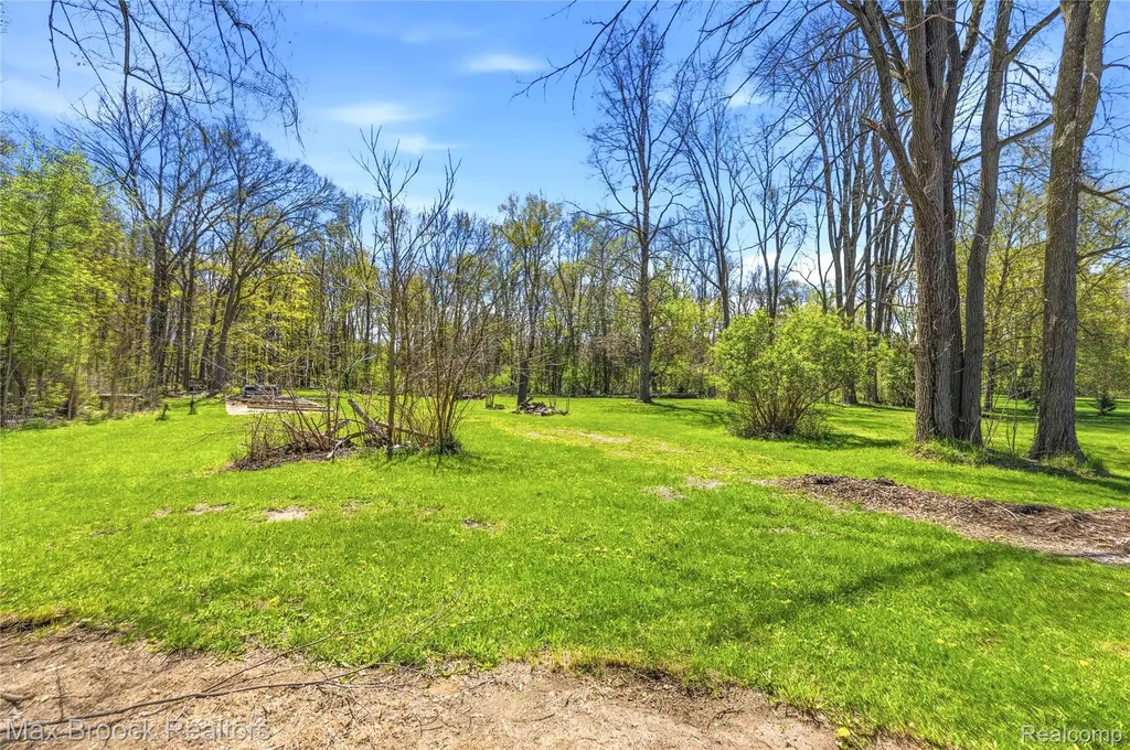 1146 E Caro Road Almer Township MI 48723