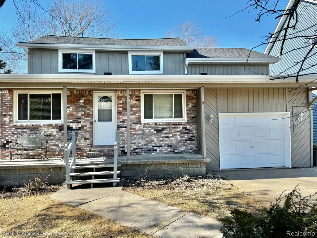 432 Edgewater Drive Algonac City MI 48001