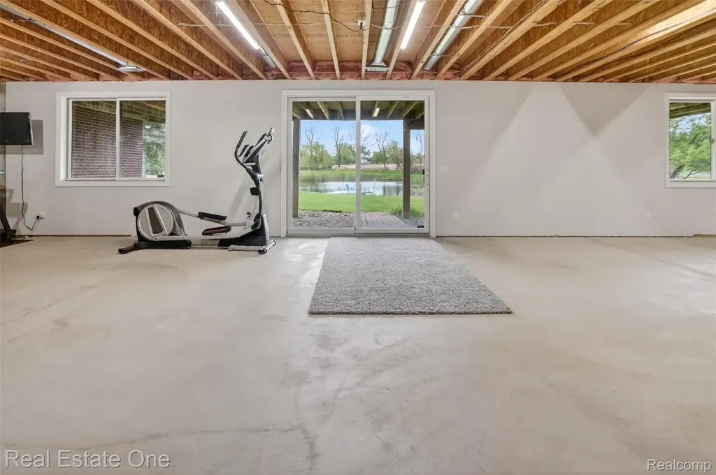 60675 Pontiac Trail Lyon Charter Township MI 48165