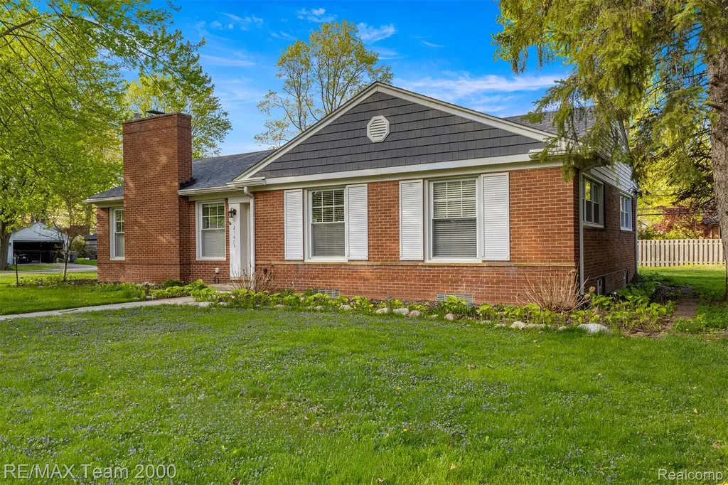 21675 Outer Drive Dearborn City MI 48124