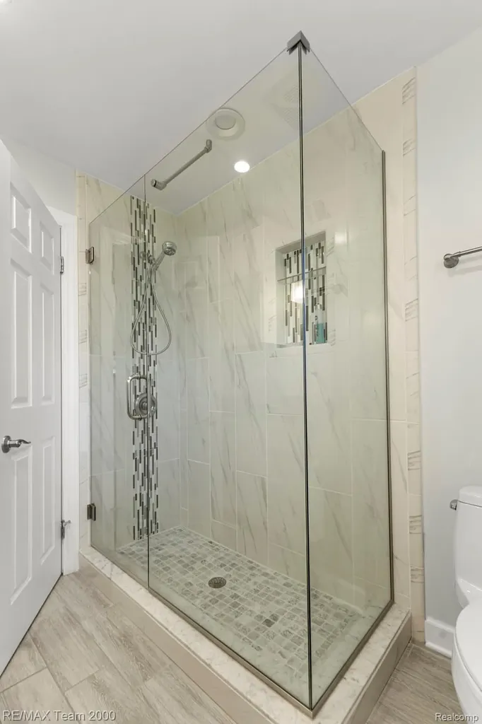 21675 Outer Drive Dearborn City MI 48124