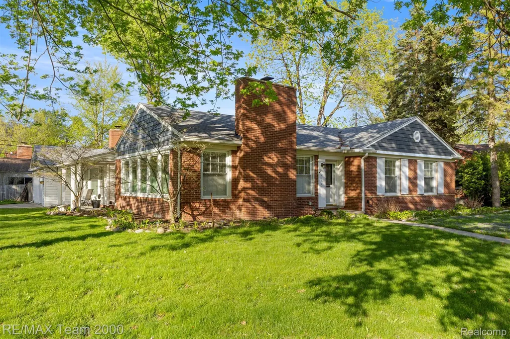 21675 Outer Drive Dearborn City MI 48124